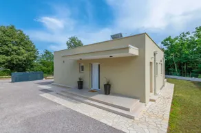 Villa Grace, a romantic single story villa with a pool - Image 5
