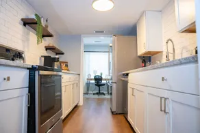 Luxury 3BR Townhome - Sleep 6 - Image 5
