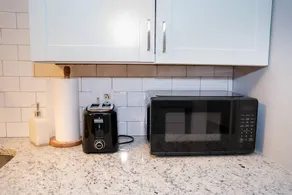 Luxury 3BR Townhome - Sleep 6 - Image 3