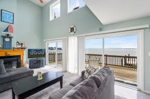 Bayfront w/ stunning views by Seaside Vacations - Image 4