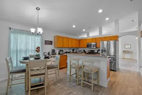 Wonderful Weston Hills Villa SE Facing Pool - Image 4