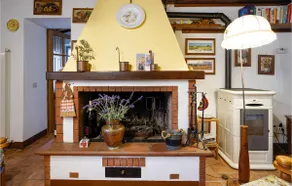 4 Bedroom Stunning Home In Cetona - Image 4