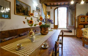 4 Bedroom Stunning Home In Cetona - Image 3