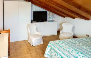 Beautiful Apartment In Moneglia - Image 5