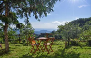 3 Bedroom Amazing Home In Castiglione Chiavarese - Image 2