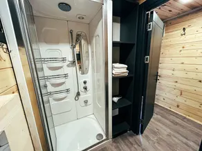 Bitez Tiny House - Garden House - Image 5