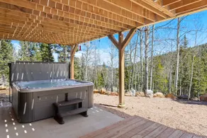 Hot tub, Views & Peace | Majestic Retreat - Image 4