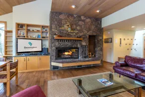 MELA02 - Spacious Home, A/C, Hot Tub, Sauna, Sharc Passes, Dog Friendly - Image 3