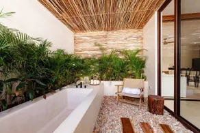 Encanto Luxe Jungle Apt 10min BeachHot TubKing - Image 2