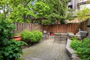 The Downtown Victorian - 5BR - Private Yard ~ BBQ - Image 2