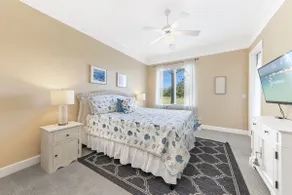 Peninsula Links B102 - Image 4