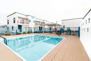 104 Modern 2BR |Pool |Pet friendly |Private Garage - Image 4