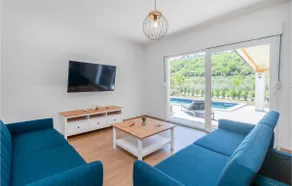 Acogedora casa en Mundanije - Image 3