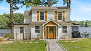 Lake House in Sturbridge w/All the Views! - Image 2
