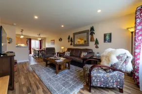 19A Johnny Redwood Suite at the Meadow Site - Image 3
