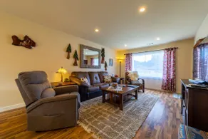 19A Johnny Redwood Suite at the Meadow Site - Image 4