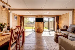 Bluebell Lodge - Image 3