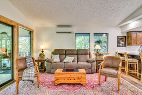 Riverfront Woodland Cabin: Wooded & Forested Views - Image 4