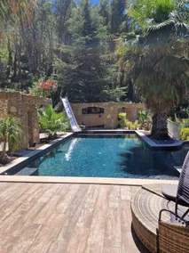 Homerez - Elegante Villa con Piscina en Aubagne - Jacuzzi Incluido - Image 3