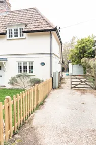 Lavender Cottage - Image 2