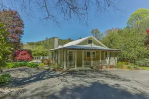 Beautifully renovated cottage only 6 minutes to Cashiers! - Image 2