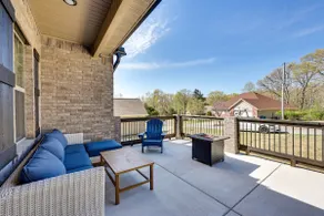 Biking Haven: Charming Bella Vista Home w/ Games! - Image 2