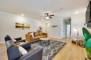 Biking Haven: Charming Bella Vista Home w/ Games! - Image 5