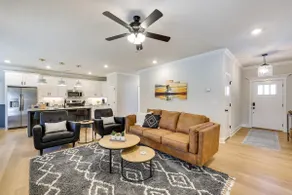 Biking Haven: Charming Bella Vista Home w/ Games! - Image 4