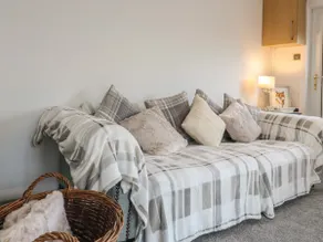The Foxes Den - Image 3