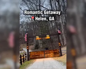 Luxury Couples Retreat | Hot Tub | Walk to Town - Image 2