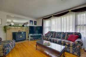 Charming Jefferson City Home: 2 Mi to Downtown! - Image 3