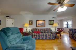 Charming Jefferson City Home: 2 Mi to Downtown! - Image 5