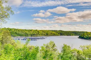 Cozy Cottage in Taylorsville: Hot Tub & Lake Views - Image 2