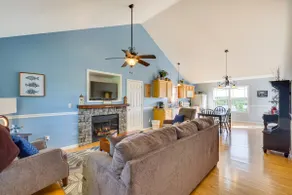 Cozy Cottage in Taylorsville: Hot Tub & Lake Views - Image 3