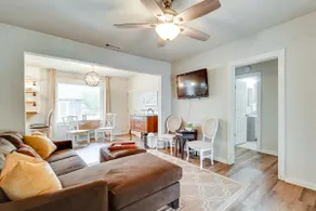 Cozy Home w/ Spacious yard Hunters welcomed - Image 4