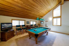 Hot Tub, Pool Table, Golf View Retreat! Pet OK BBR - Image 4
