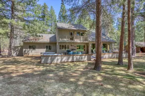 Hot Tub, Pool Table, Golf View Retreat! Pet OK BBR - Image 5
