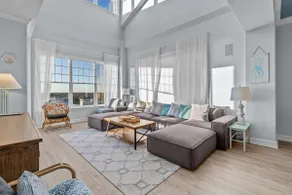 Waterfront 2 Story Penthouse! 4Bd/3Bth - Image 2