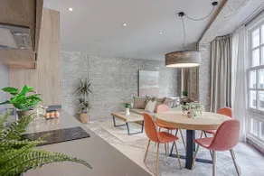 Metropolitan Boutique, Metropolitan boutique stud. - Image 2