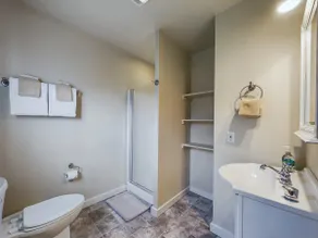 17B Gold Rush Single Room at the Meadow Site - Image 4