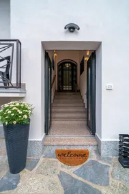 Fresh Water Holiday Home on Lake Maggiore - Image 5