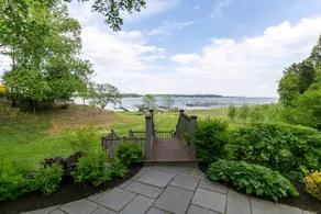 Luxury Waterfront Home w Private Pier & Hot Tub - Image 4