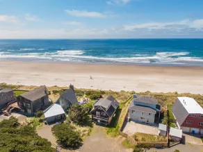 The Lookout - Beachfront, amazing views, spacious - Image 3
