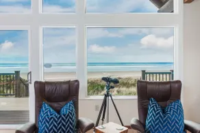 The Lookout - Beachfront, amazing views, spacious - Image 2