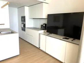 A penthouse with stunning views - Image 3