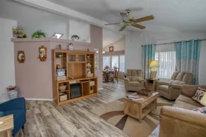 Great 2 Bedroom Home in Beautiful Show Low - Image 2