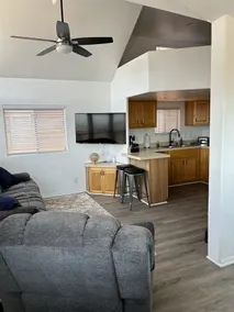 Private Cabin 21 with Jacuzzi Pet Friendly - Image 5