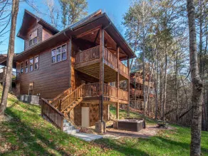 Twisted Pines by Smoky Cove Resort - Image 5