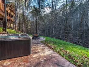 Twisted Pines by Smoky Cove Resort - Image 4