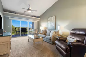 Branson Lakefront Luxury - Water Views - Image 2